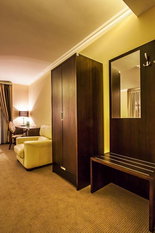 Hotel Tatarscy Kalwaria Zebrzydowska Zimmer foto